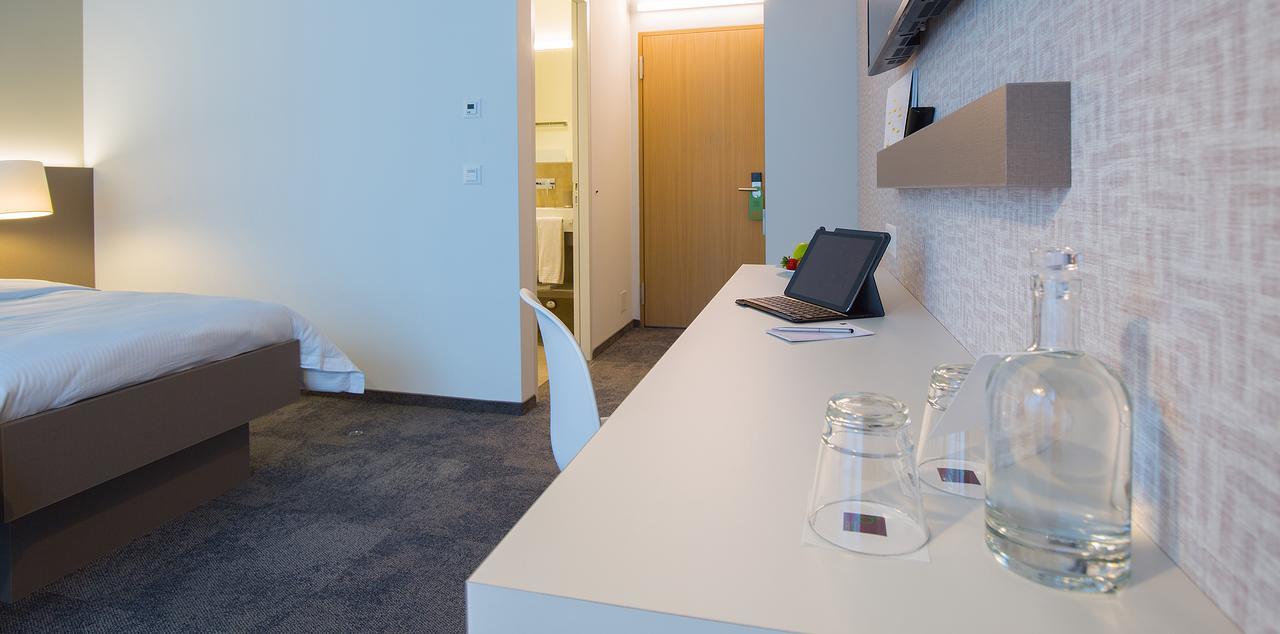 B_Smart Motel Landquart Eksteriør billede